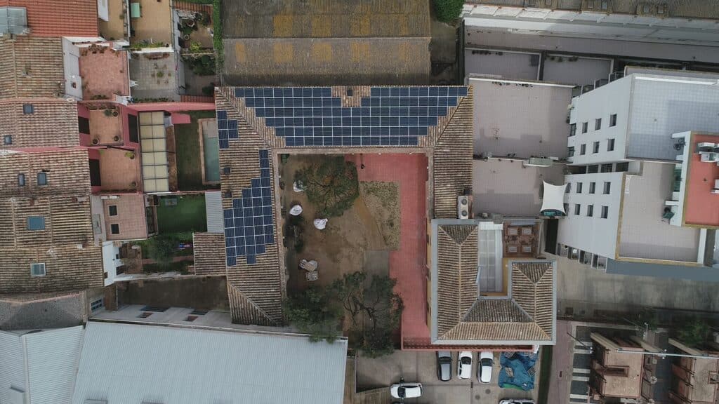 El Institut Català del Suro de Palafrugell ha confiado en Fotovol incorporando un sistema fotovoltaico de 35 kWp.