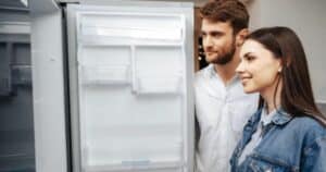 Nevera con placas solares