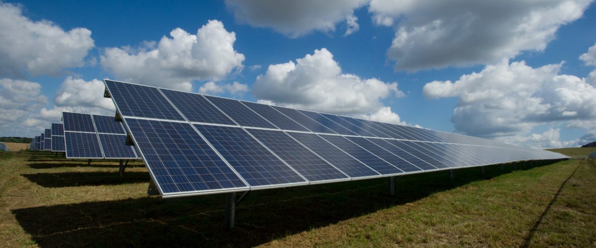 FOTOVOL—Blog_Article Avançar cap a la transició ecològica i construir societats més sostenibles: creació de comunitats energètiques i les agències de l’energia.