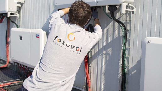 La protecció adequada del cablejat elèctric en un sistema fotovoltaic és essencial per a garantir la seva seguretat i rendiment òptim.