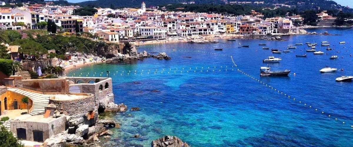 cero emisiones y ahorro total con aerotermia y energía solar fotovoltaica en una casa unifamiliar en Palafrugell (Girona)
