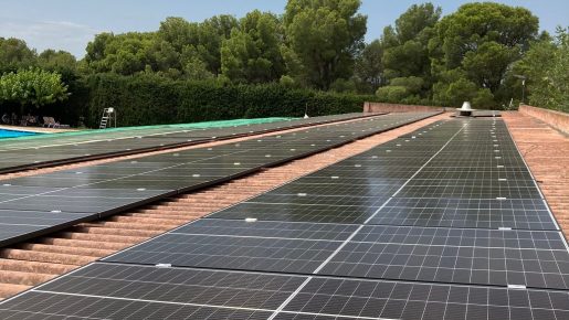 Instal·lació per autoconsum PIME sobre coberta amb una potència de 47 kWp entregada al Càmping Vell Empordà.