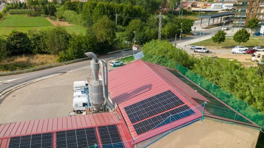 Fernandez Fusters ha confiat en Fotovol per dur a terme una instal·lació per autoconsum amb una potència de 46 kWp.